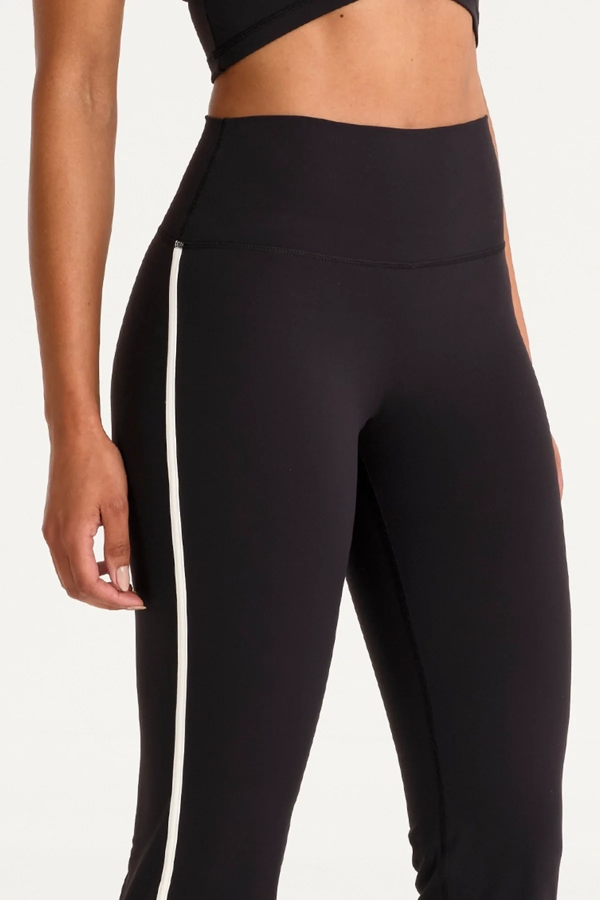ALLFENIX CloudCore™ Contrast Flared Legging - Black - Image 3