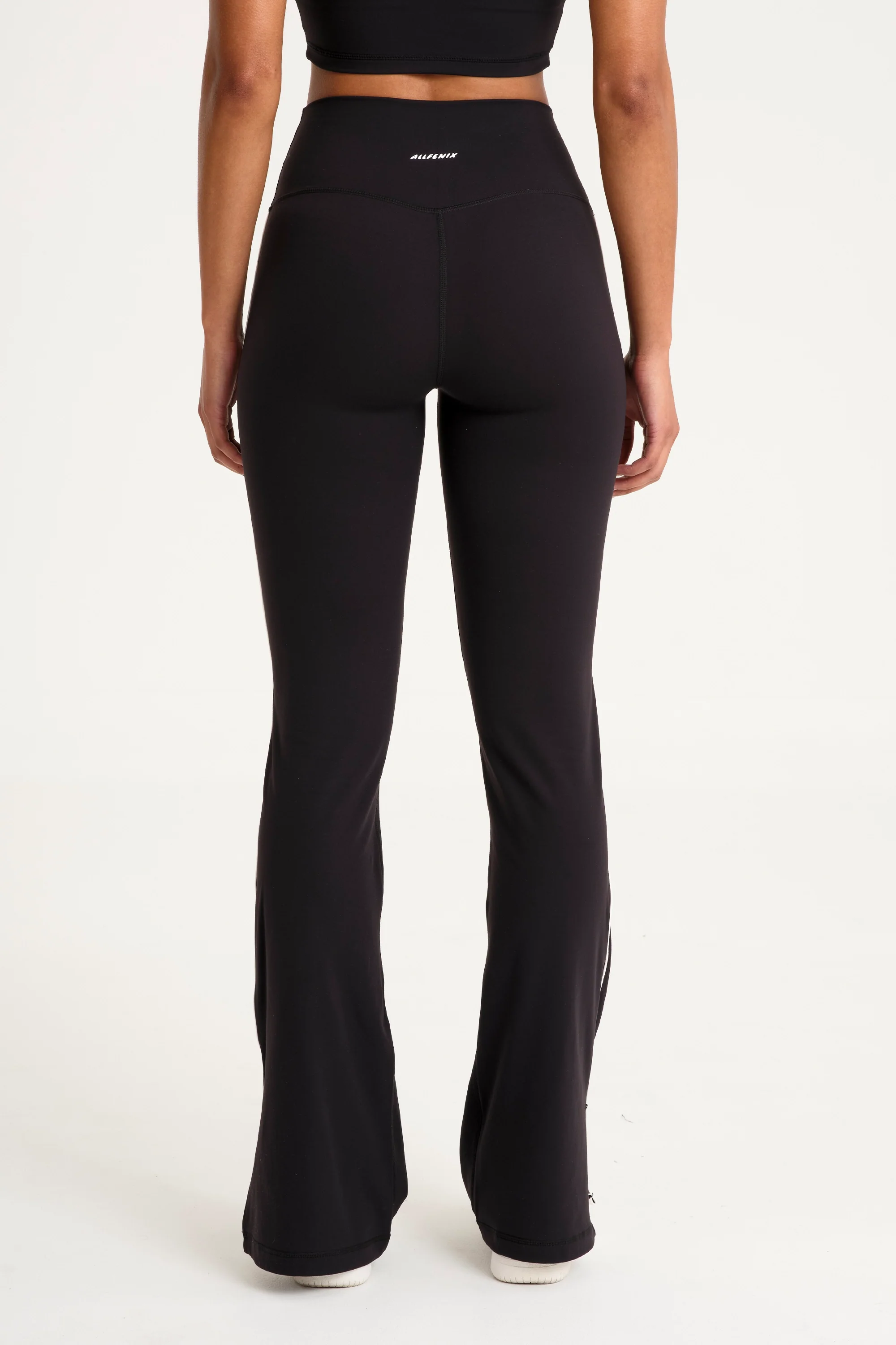ALLFENIX CloudCore™ Contrast Flared Legging - Black - Image 4