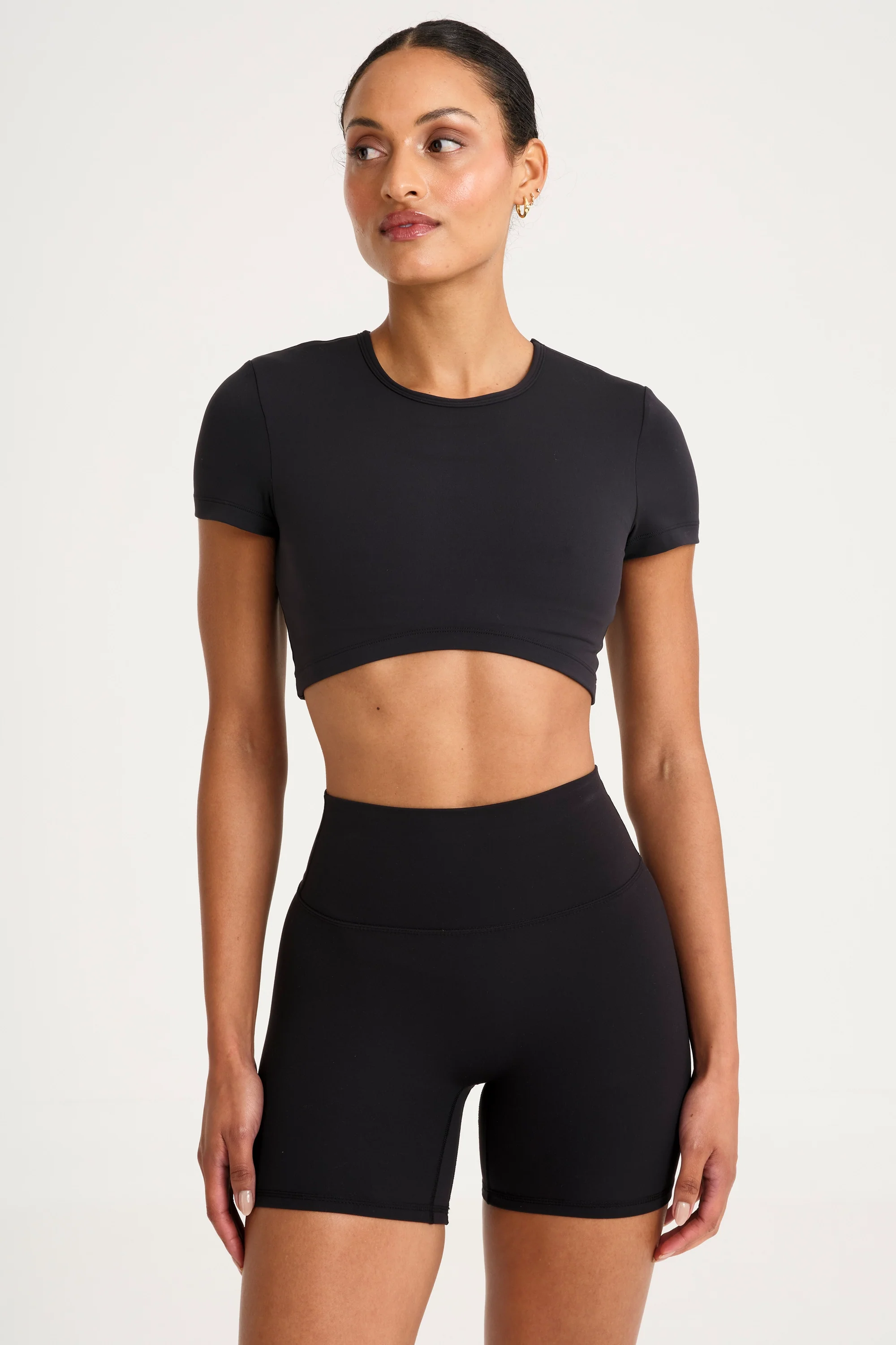 ALLFENIX CloudCore™ Cropped Built-In Bra Tee - Black - Image 3