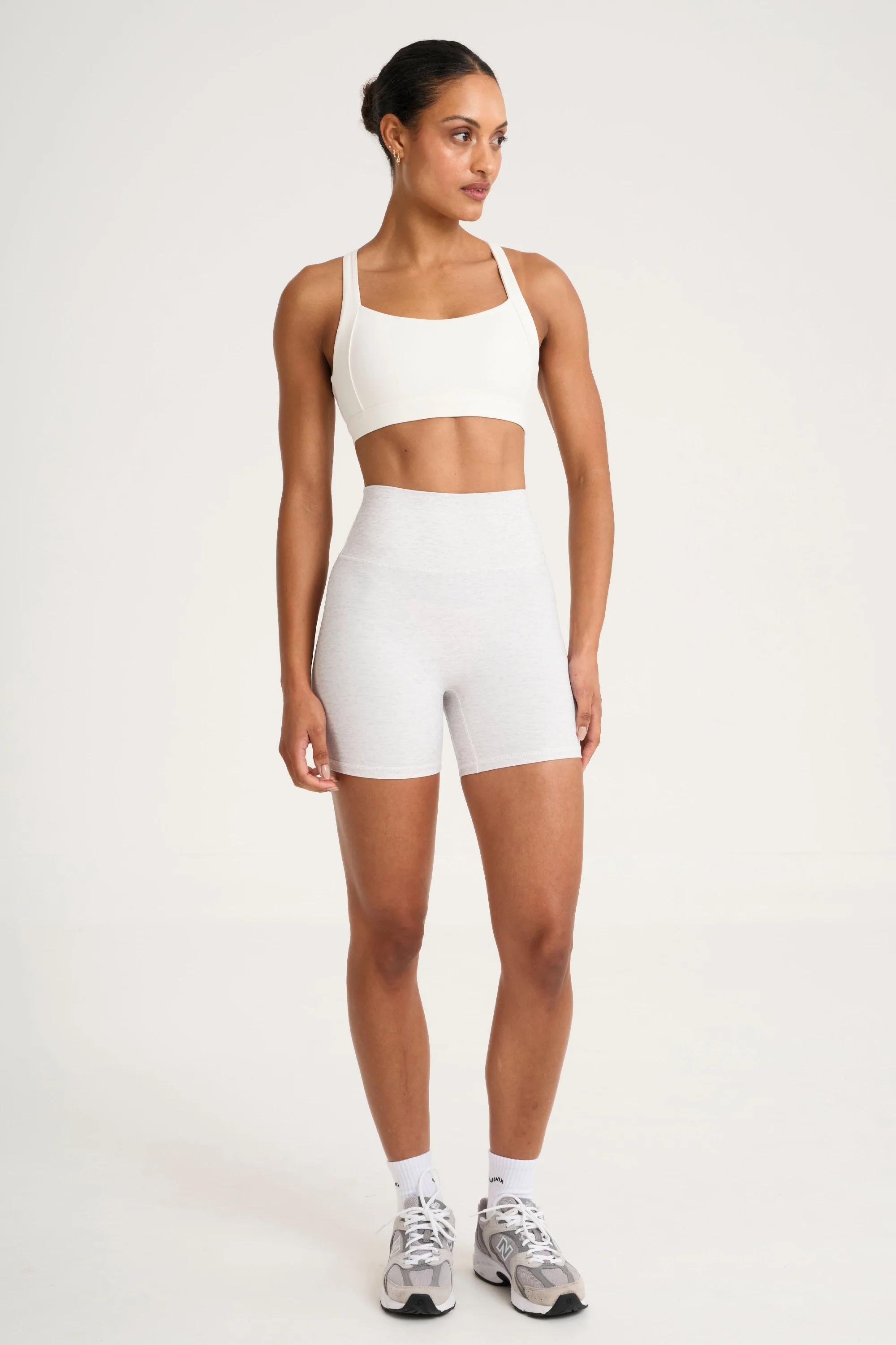 ALLFENIX CloudCore™ Cross Over Core Sports Bra - Chalk - Image 4
