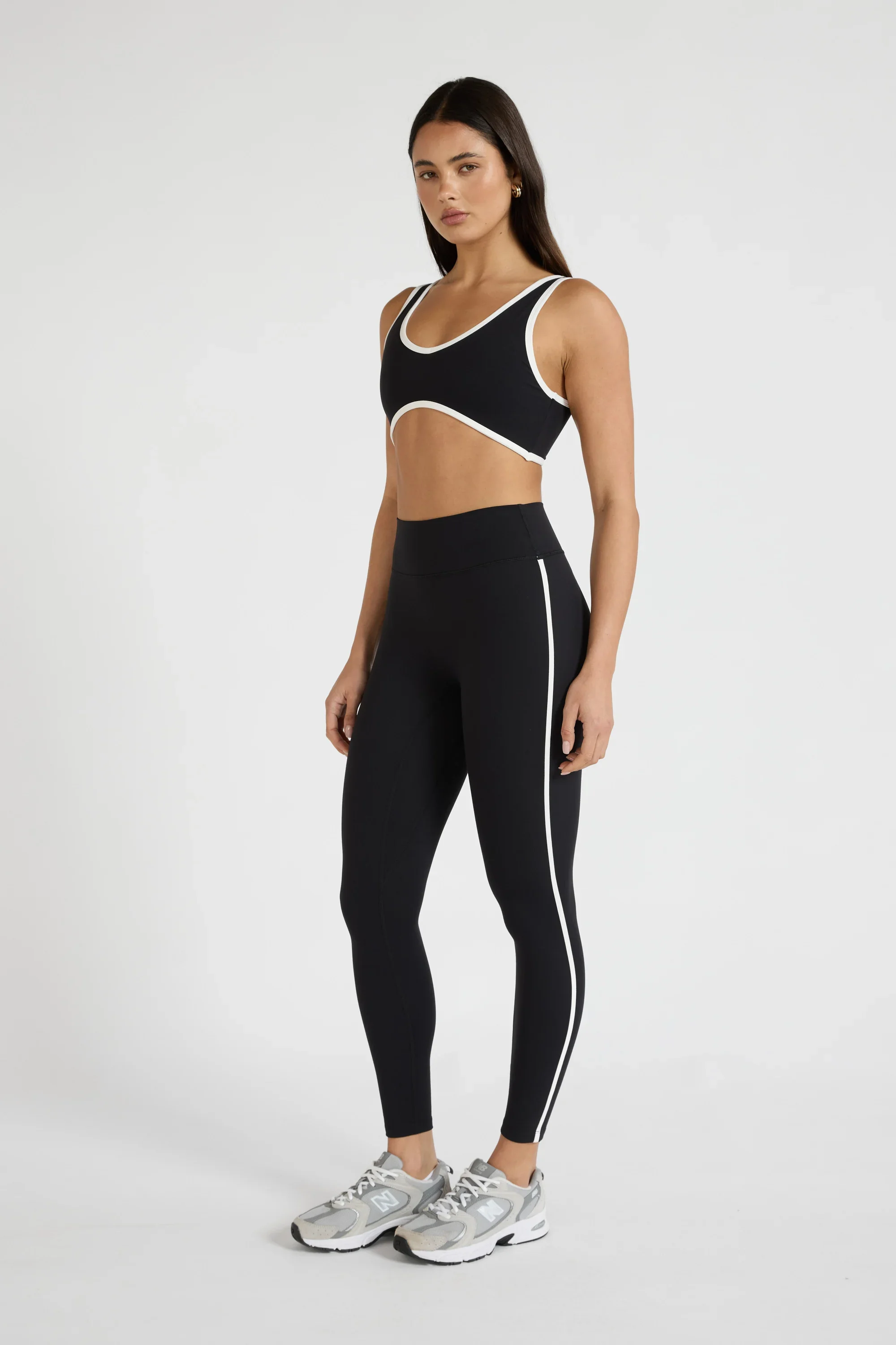 ALLFENIX CloudCore™ Hi Lo Sports Bra - Black - Image 4