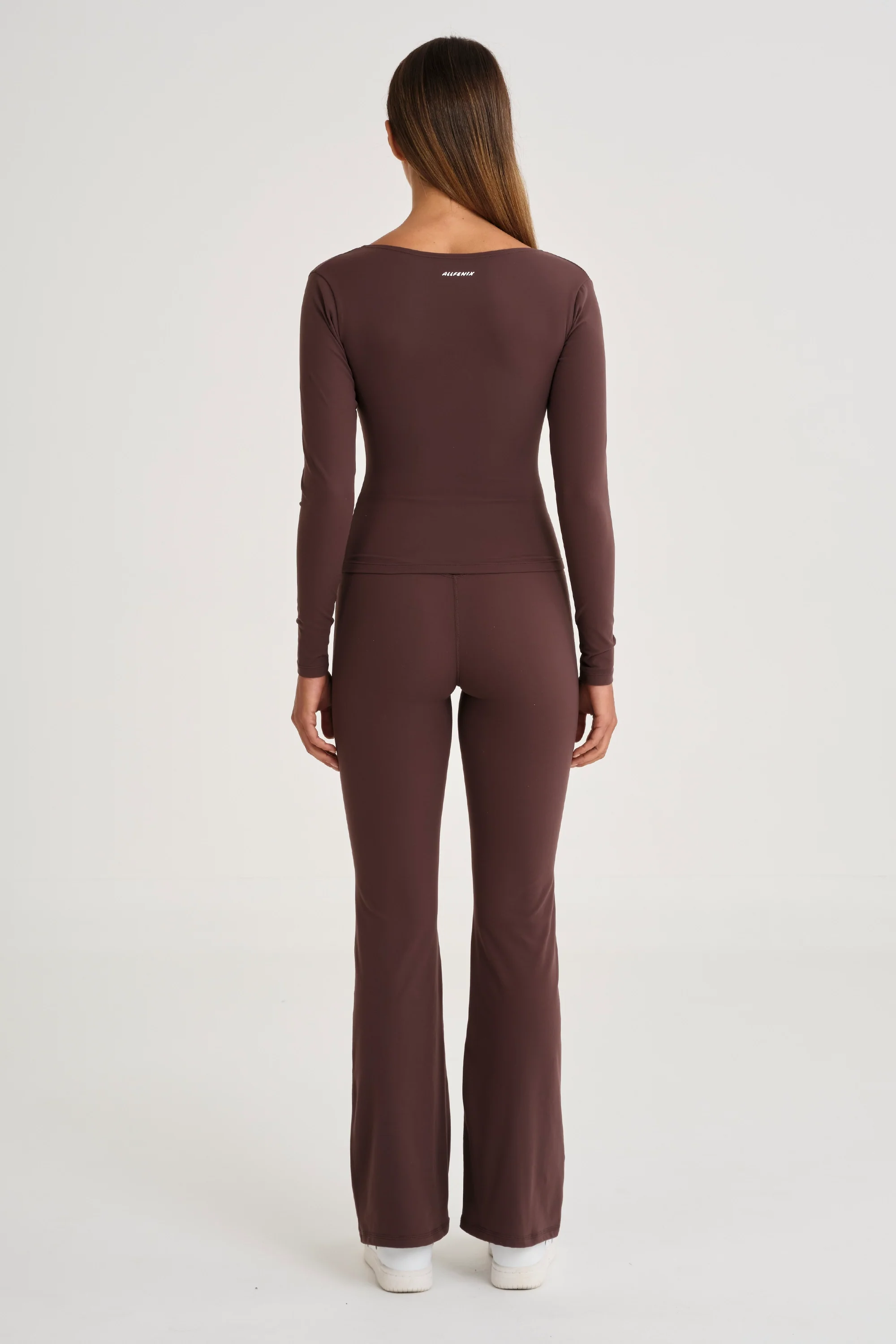 ALLFENIX CloudCore™ Lite Ruched V-Neck Long Sleeve - Espresso - Image 5