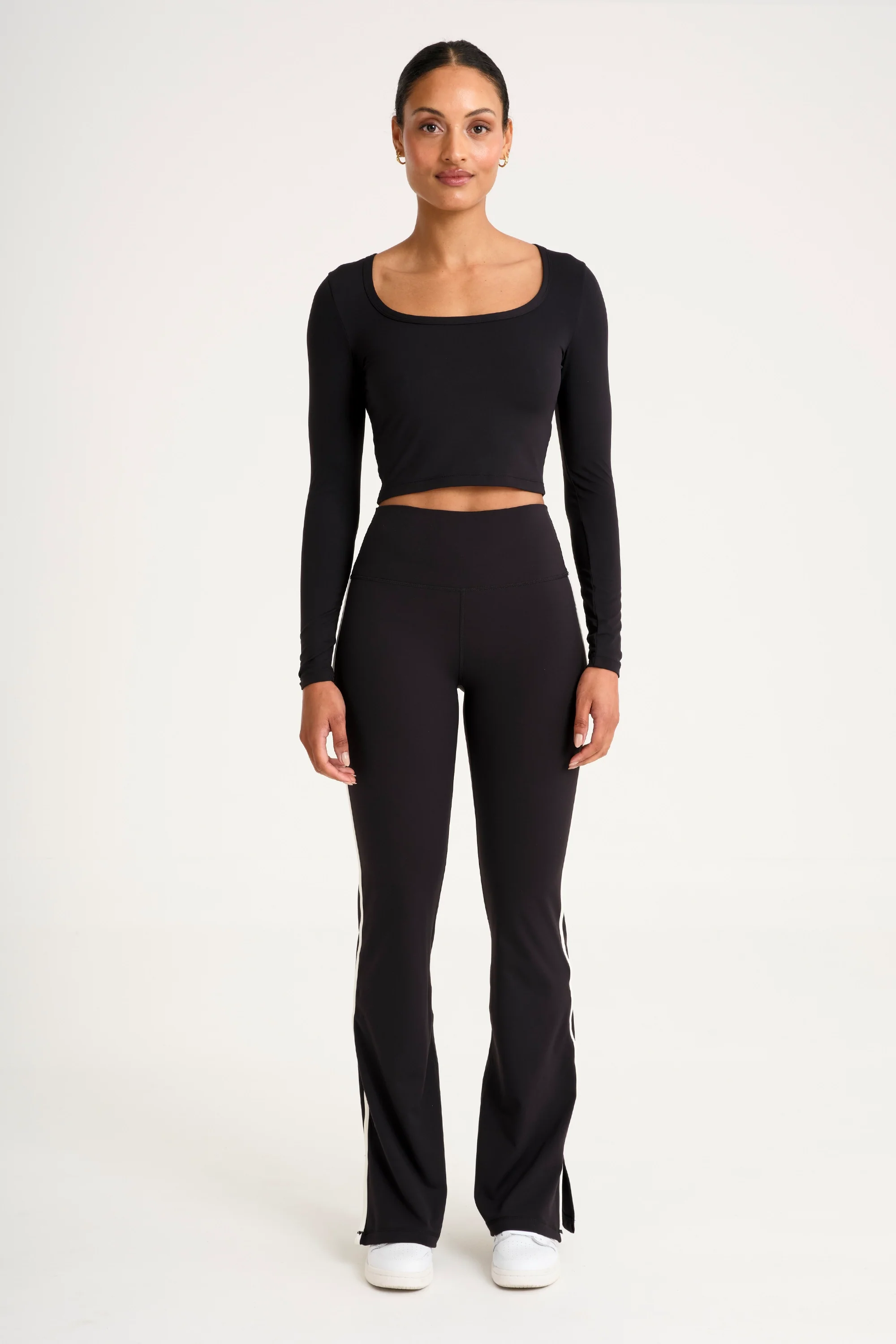 ALLFENIX CloudCore™ Lite Scoop Long Sleeve - Black - Image 4