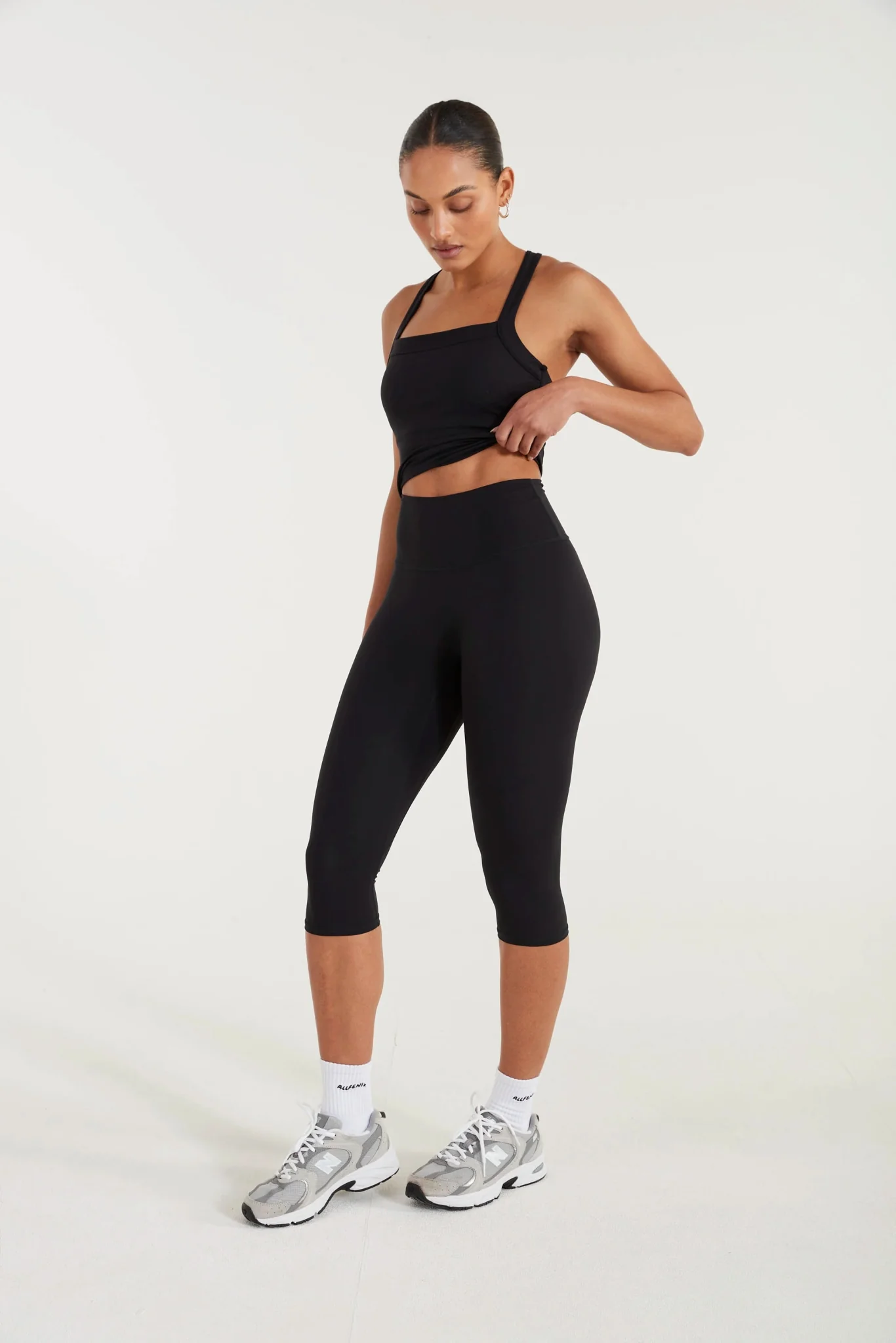 ALLFENIX CloudCore™ Capri Legging - Black - Image 4