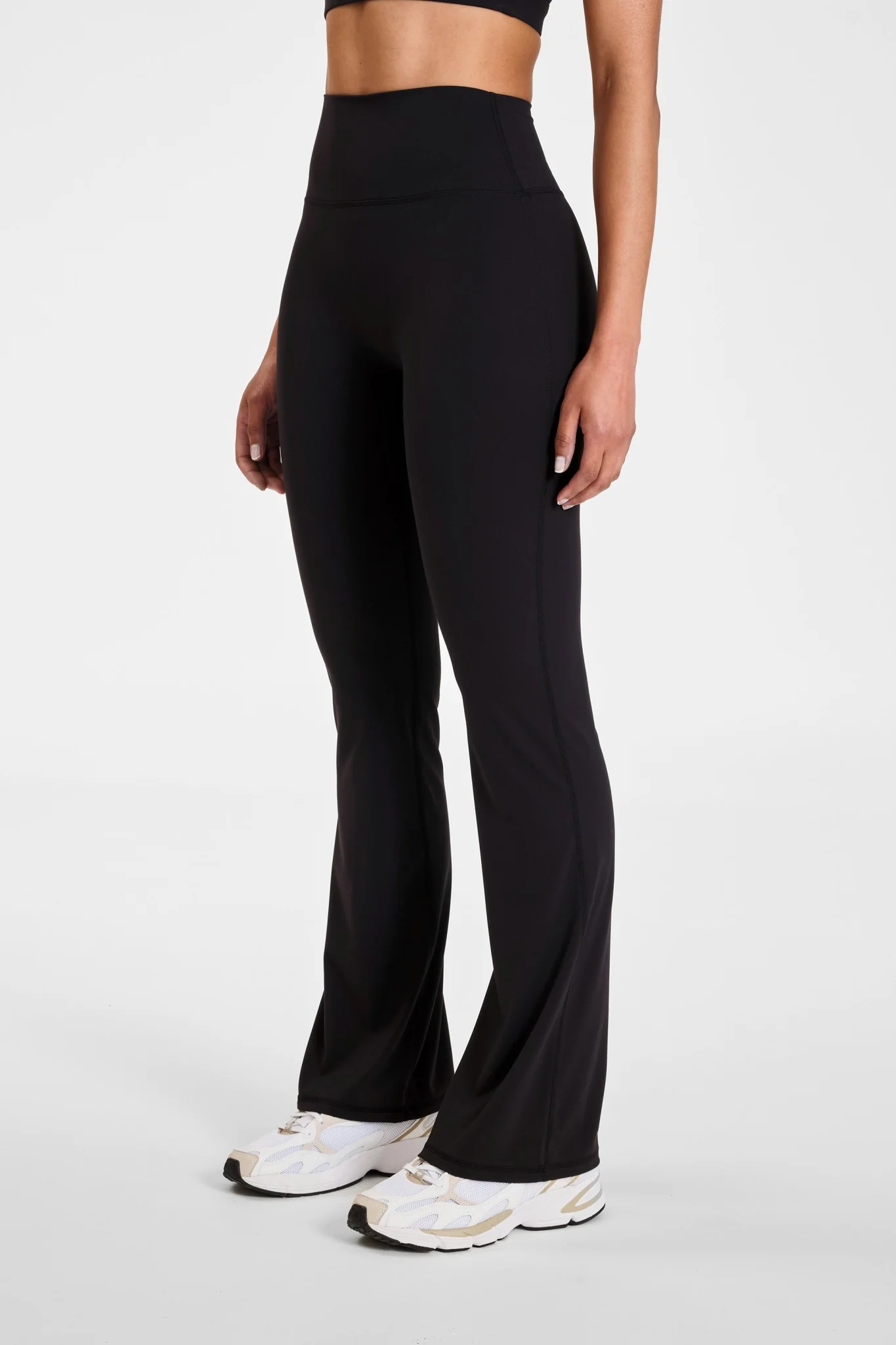 ALLFENIX CloudCore™ Flared Legging - Black - Image 6