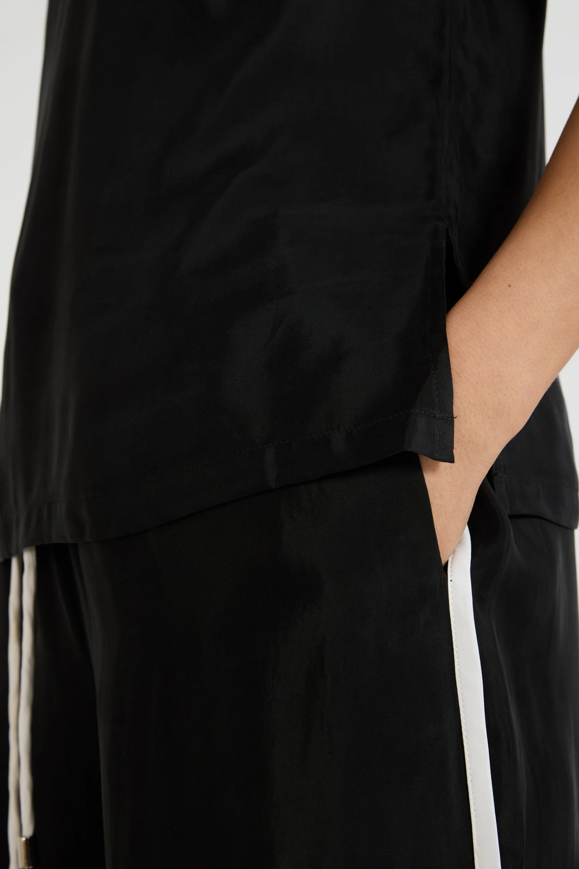 ALLFENIX Cupro Contrast Pant - Black - Image 5