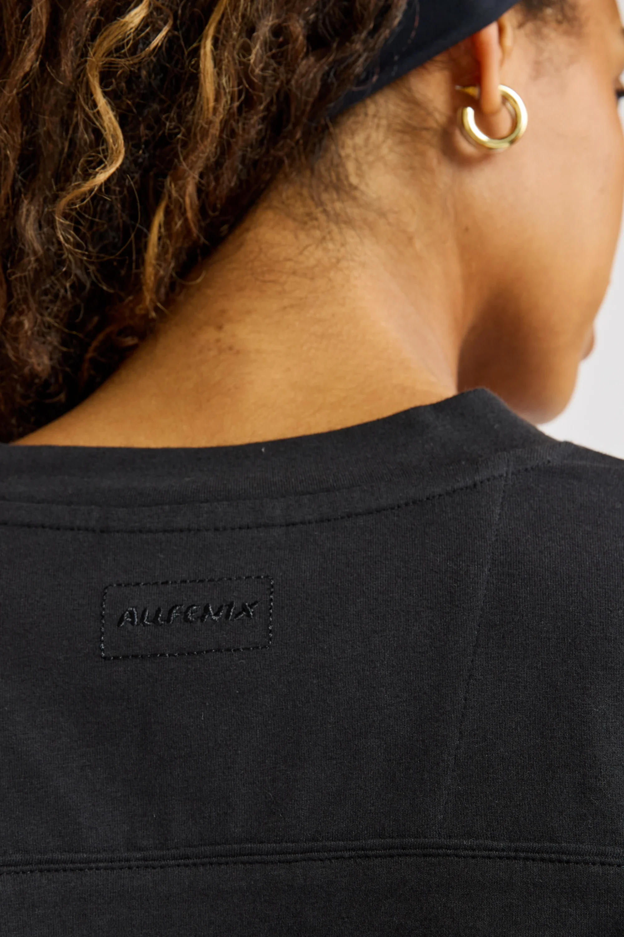 Oversized V-Neck Long Sleeve - Black - Image 7