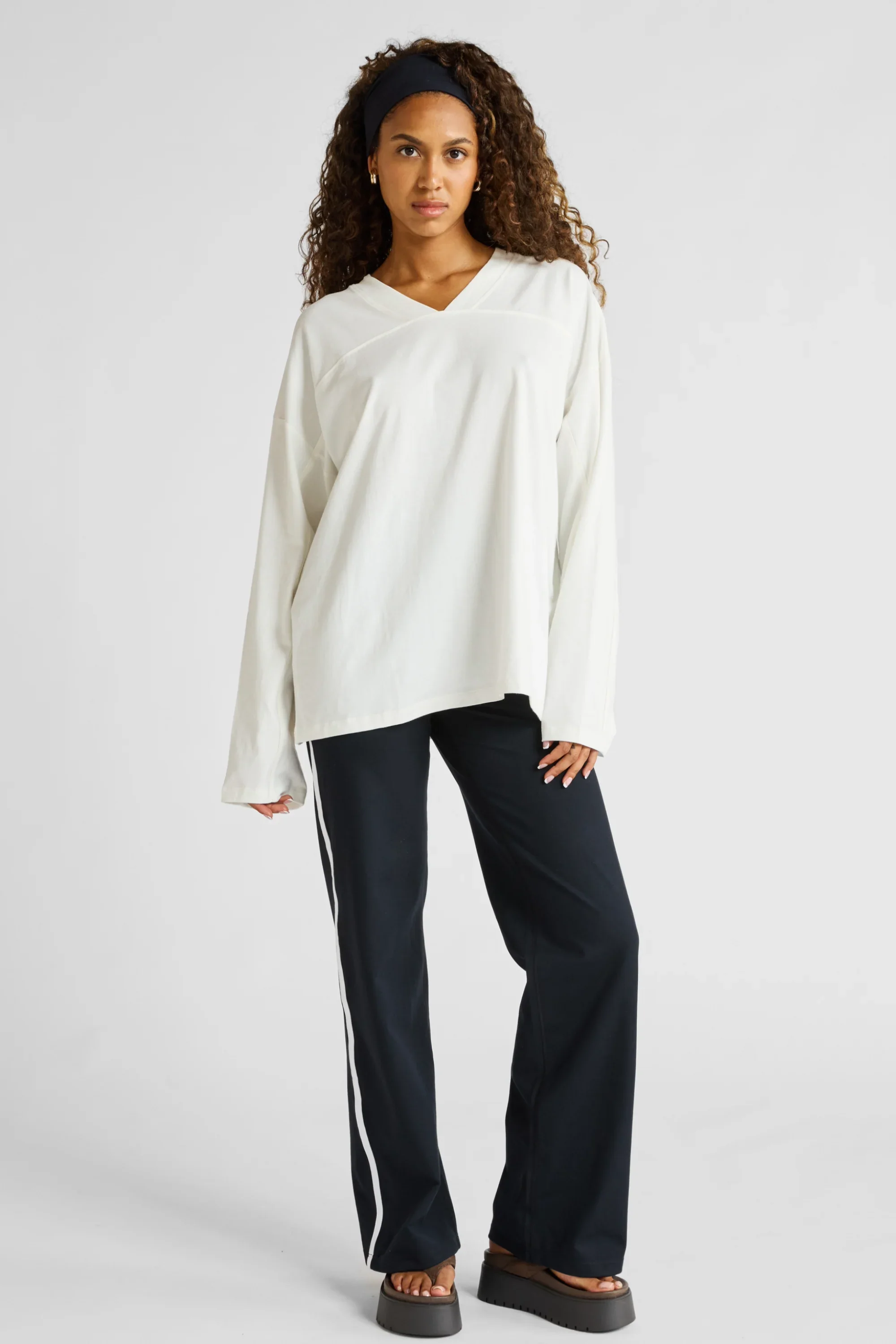 Oversized V-Neck Long Sleeve - Chalk - Image 5