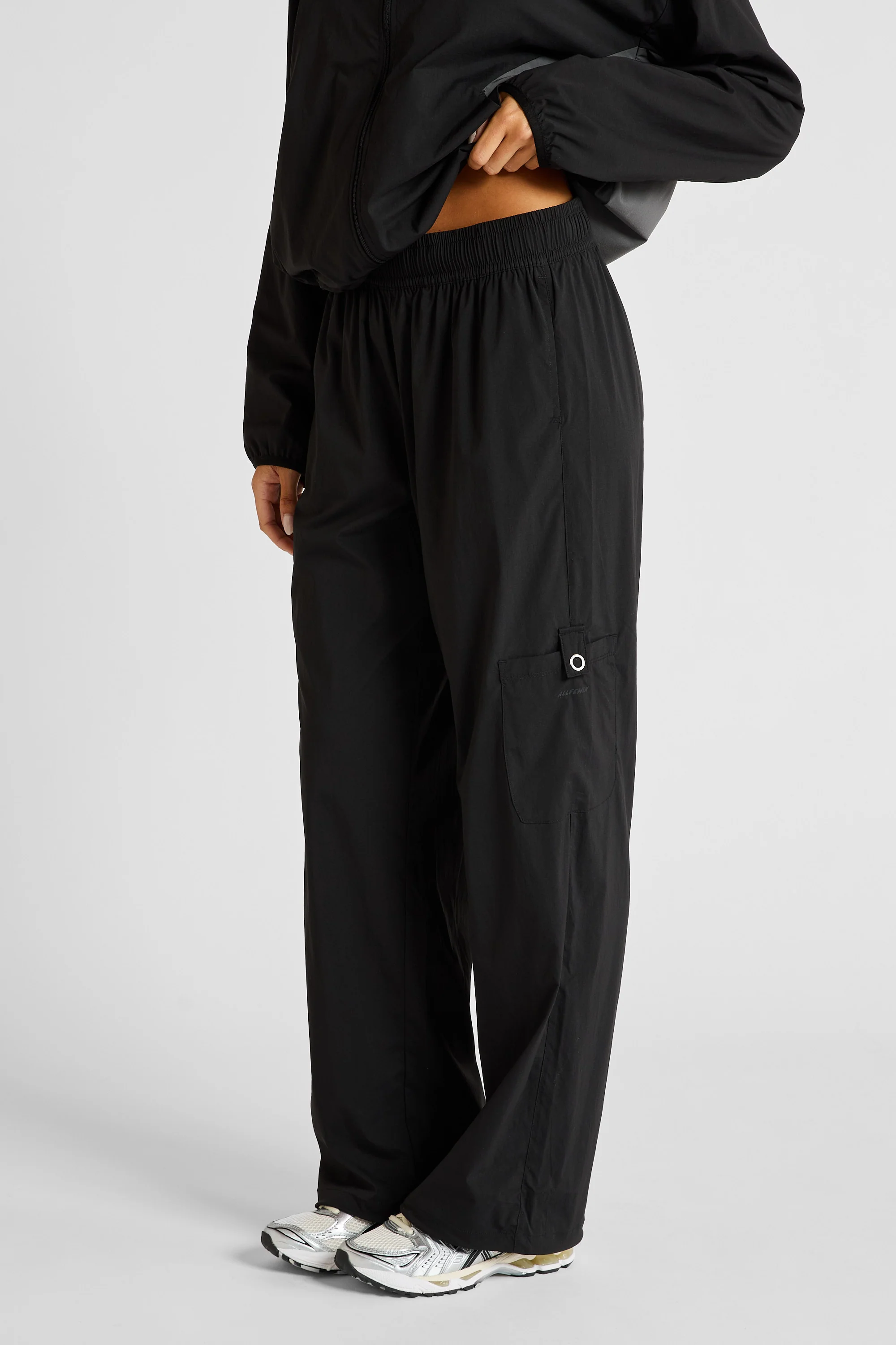 Spray Wide Leg Pocket Pant - Black - Image 4