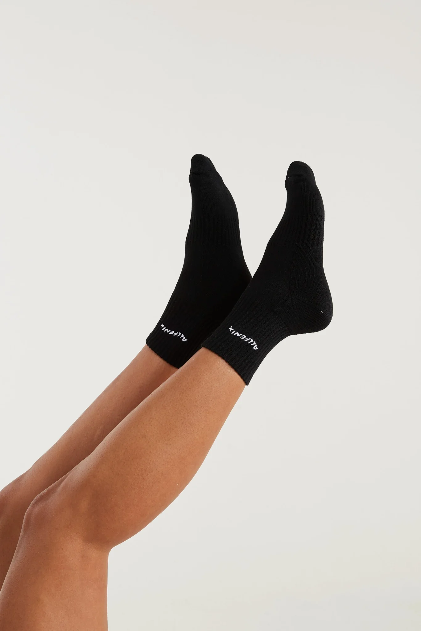 Waves Socks - Black - Image 3